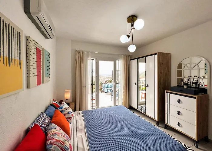 Entire Lulu - Private Pool, Free Wi-fi, Good Location, Breathtaking Sea Views *