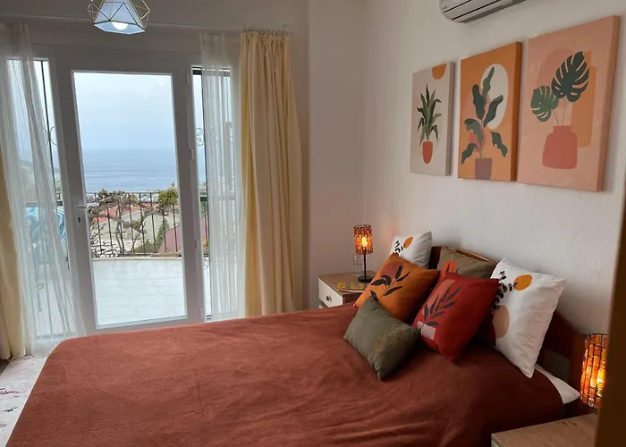 Entire Lulu - Private Pool, Free Wi-fi, Good Location, Breathtaking Sea Views Villa *