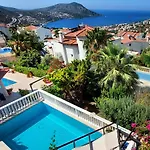Entire Lulu - Private Pool, Free Wi-fi, Good Location, Breathtaking Sea Views Villa *