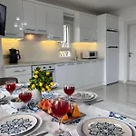Entire Lulu - Private Pool, Free Wi-fi, Good Location, Breathtaking Sea Views * Kalkan