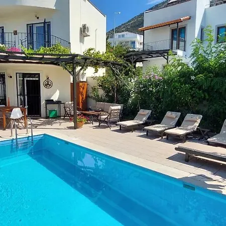 Entire Lulu - Private Pool, Free Wi-fi, Good Location, Breathtaking Sea Views *