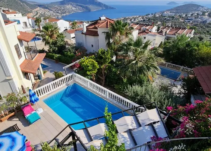 Entire Lulu - Private Pool, Free Wi-fi, Good Location, Breathtaking Sea Views كالكان