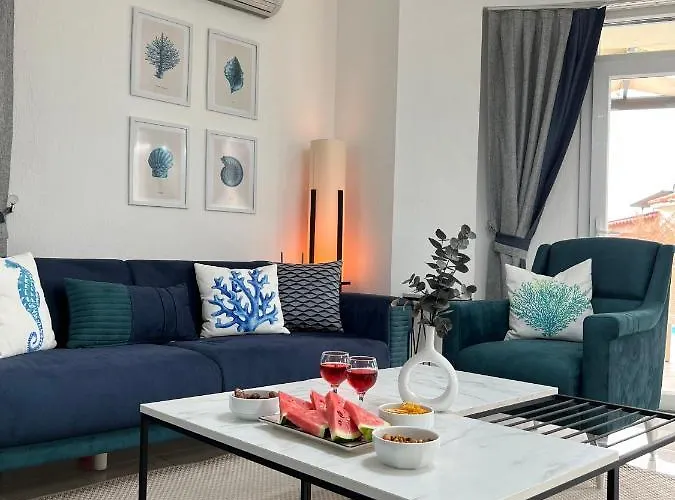 Entire Lulu - Private Pool, Free Wi-fi, Good Location, Breathtaking Sea Views فيلة كالكان