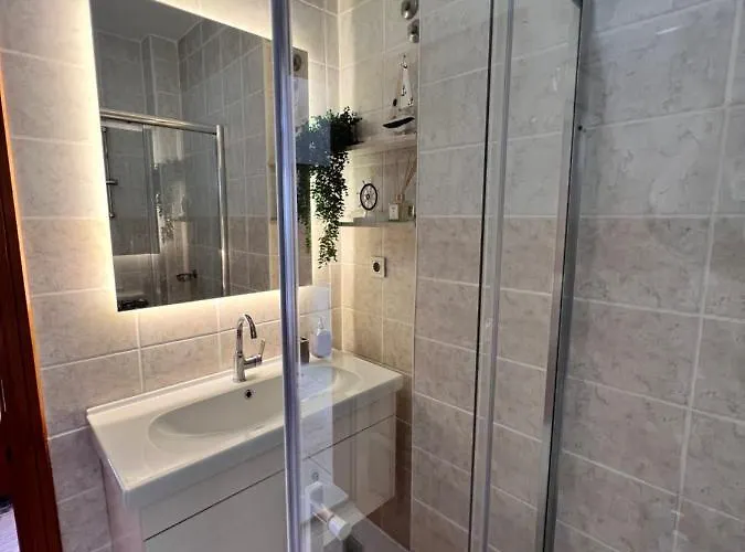 Entire Lulu - Private Pool, Free Wi-fi, Good Location, Breathtaking Sea Views فيلة