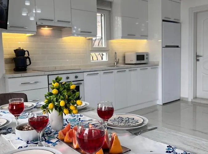 Entire Lulu - Private Pool, Free Wi-fi, Good Location, Breathtaking Sea Views * كالكان
