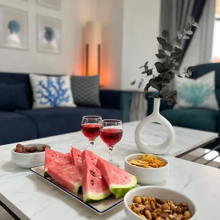 Villa Entire Lulu - Private Pool, Free Wi-fi, Good Location, Breathtaking Sea Views *
