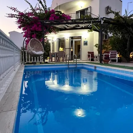Entire Lulu - Private Pool, Free Wi-fi, Good Location, Breathtaking Sea Views Kalkan